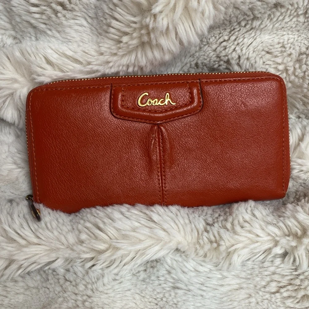 COACH ASHLEY LEATHER ZIP AROUND WALLET - Picture 1 of 12